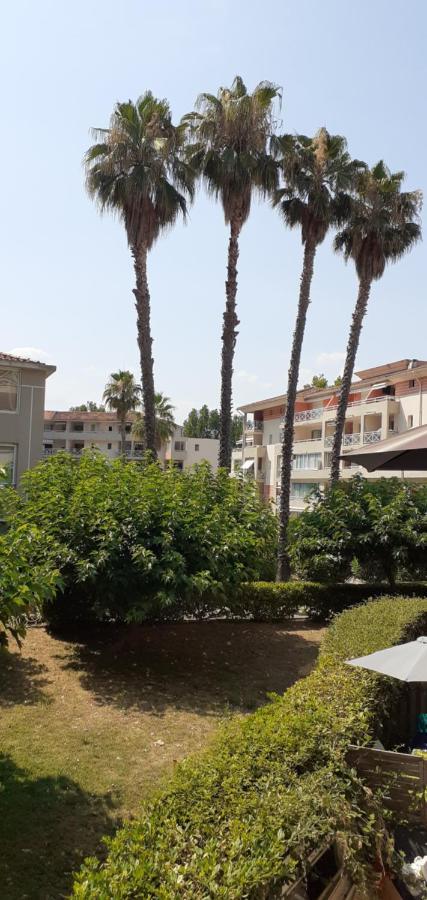Appartamento Le Cyana Cagnes-sur-Mer Esterno foto